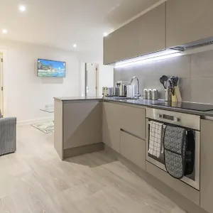https://opp-apartments-exeter-city-centre-free-gym-crown-court.exeterhotels.net